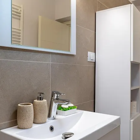 Mohost Noua 3 - Premium Escape With Balcony Views *